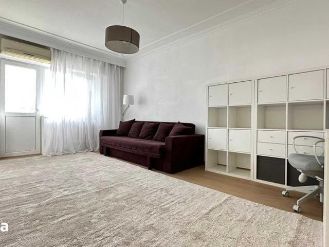 Apartament 3 camere situat in zona Palas/Hala Centrala A. Panu