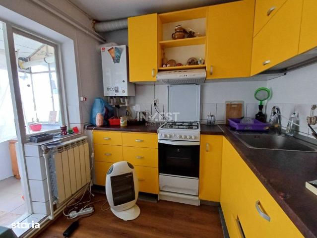 Apartament 3 camere spatios, 70 mp, 2 bai, balcon si pod – Zona Frum