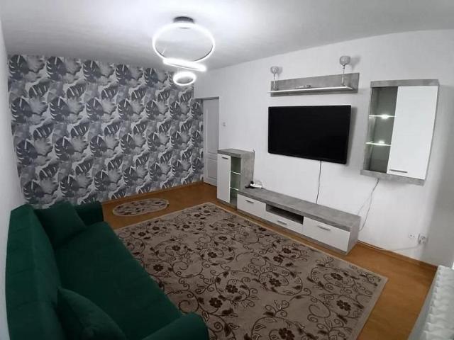 Apartament 3 camere Tatarasi Flora