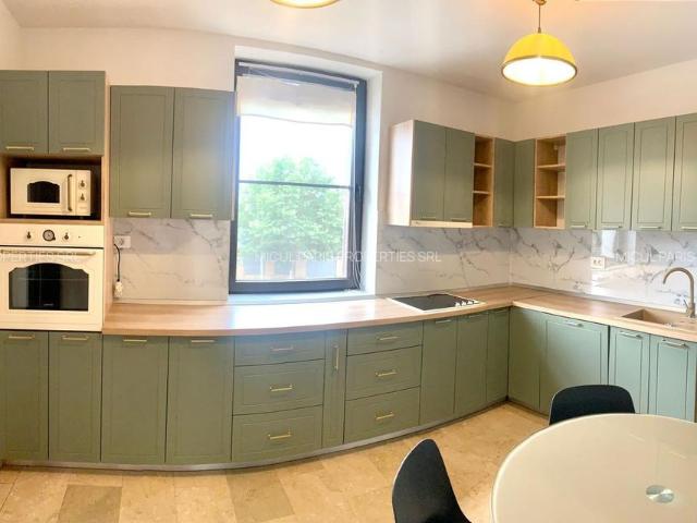Apartament 3 camere terase 40 m.p. loc de parcare