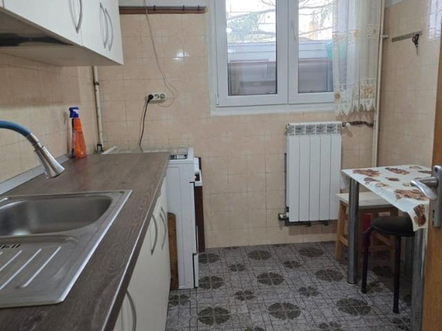 Apartament 3 camere Titan metrou Grigorescu bloc H etaj 3