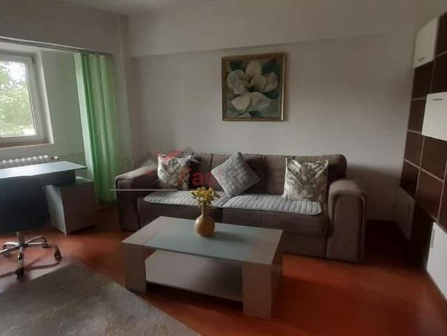 Apartament 3 camere ultracentral de inchiriat Unirii, Bucuresti