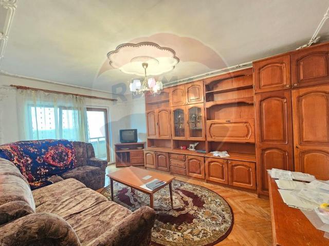 Apartament 3 camere vanzare in bloc de apartamente Timis, Lugoj vezi locația pe hartă