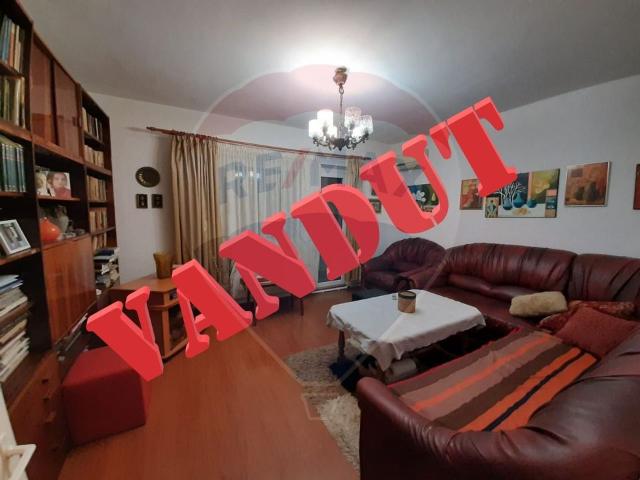 Apartament 3 camere vanzare in bloc de apartamente Vrancea, Focsani, Ultracentral vezi locația pe hartă