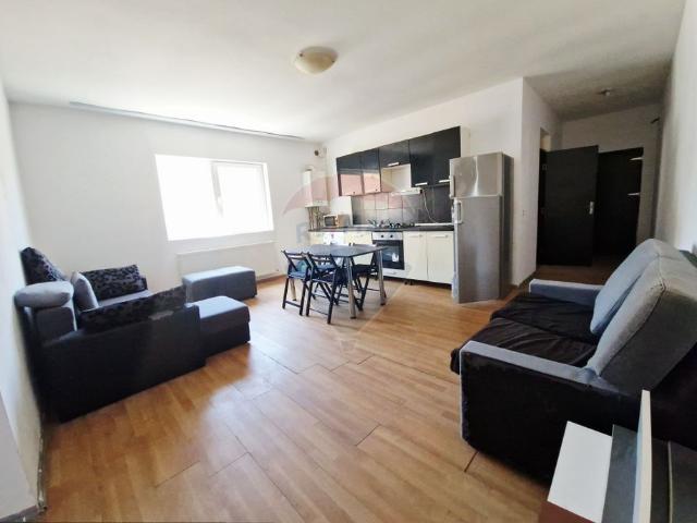 Apartament 3 camere vanzare in bloc de apartamente Arad, Alfa vezi locația pe hartă