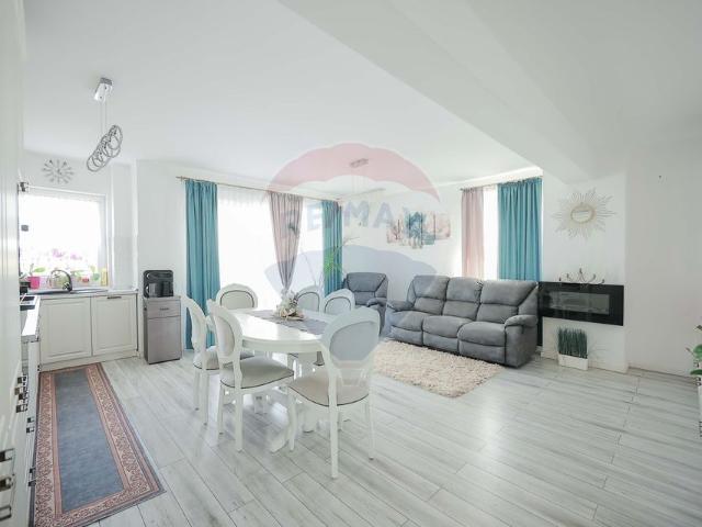 Apartament 3 camere vanzare in bloc de apartamente Bihor, Oradea, Iosia vezi locația pe hartă