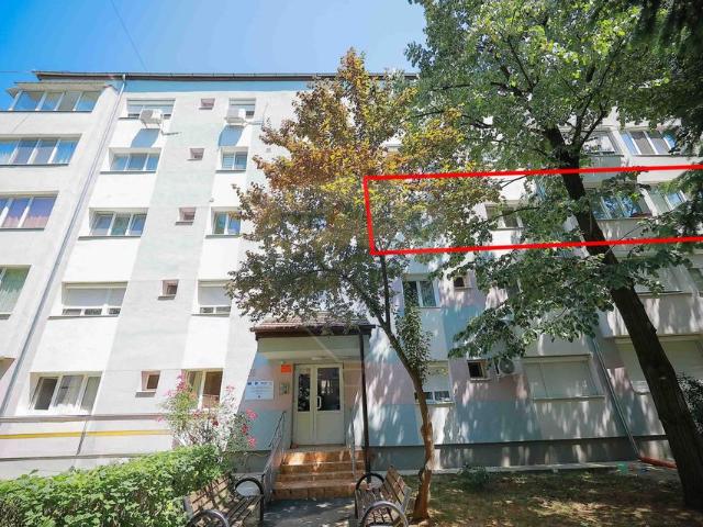 Apartament 3 camere vanzare in bloc de apartamente Bihor, Oradea, Nufarul vezi locația pe hartă