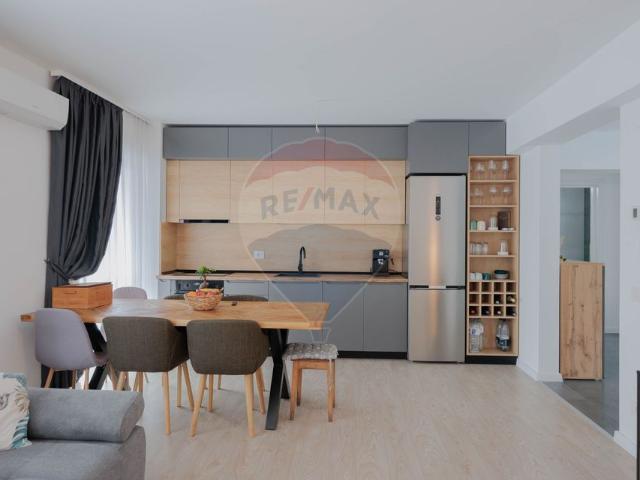 Apartament 3 camere vanzare in bloc de apartamente Bihor, Oradea, Nufarul vezi locația pe hartă