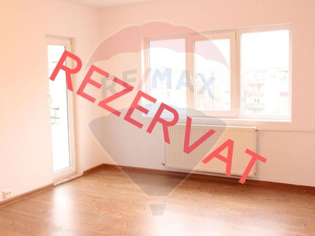 Apartament 3 camere vanzare in bloc de apartamente Bihor, Oradea, Nufarul vezi locația pe hartă