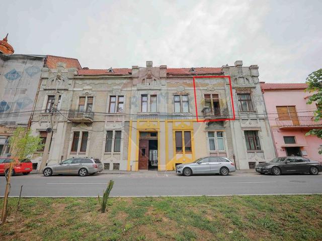 Apartament 3 camere vanzare in bloc de apartamente Bihor, Oradea, Ultracentral vezi locația pe hartă