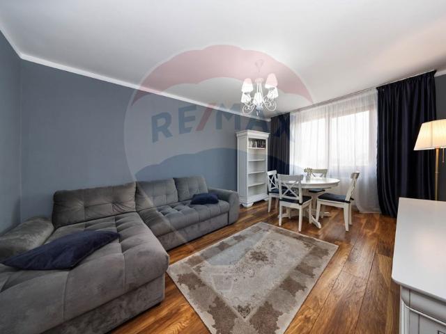 Apartament 3 camere vanzare in bloc de apartamente Brasov, Calea Bucuresti vezi locația pe hartă