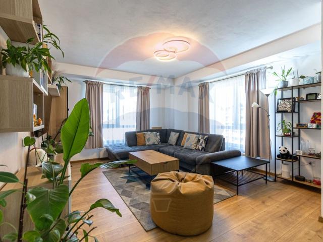 Apartament 3 camere vanzare in bloc de apartamente Brasov, Sanpetru vezi locația pe hartă