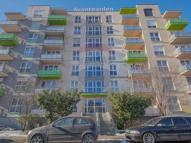 Apartament 3 camere vanzare in bloc de apartamente Brasov, Tractorul vezi locația pe hartă