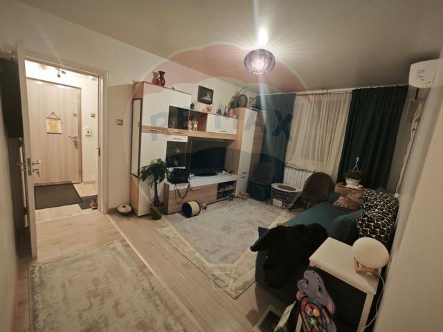 Apartament 4 camere vanzare in bloc de apartamente Bucuresti, Apusului vezi locația pe hartă