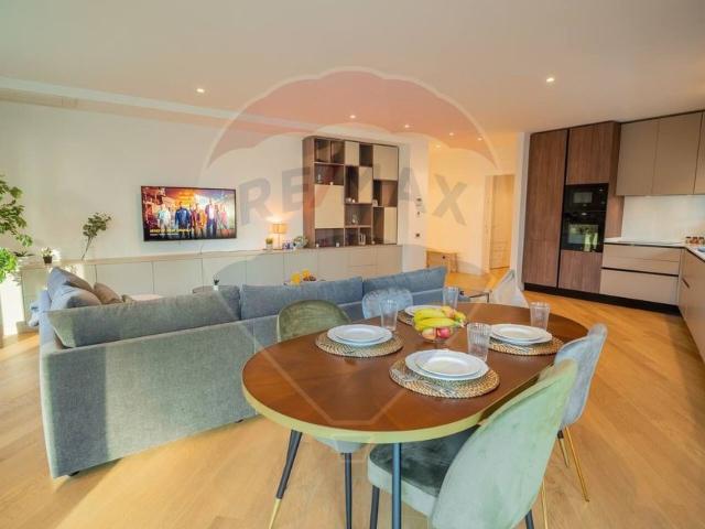 Apartament 3 camere vanzare in bloc de apartamente Bucuresti, Aviatiei vezi locația pe hartă