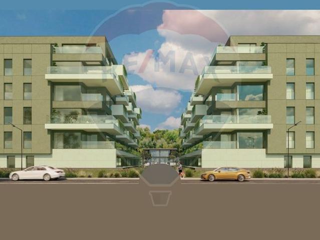 Apartament 3 camere vanzare in bloc de apartamente Bucuresti, Baneasa vezi locația pe hartă