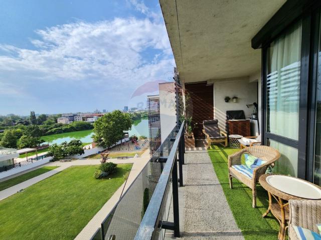 Apartament 3 camere vanzare in bloc de apartamente Bucuresti, Baneasa vezi locația pe hartă