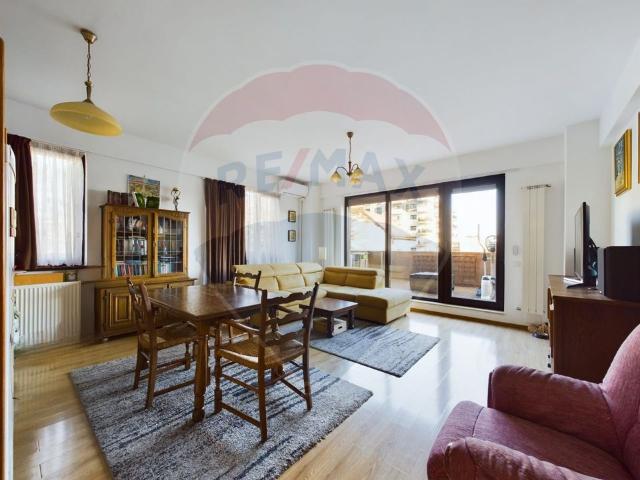 Apartament 3 camere vanzare in bloc de apartamente Bucuresti, Domenii vezi locația pe hartă