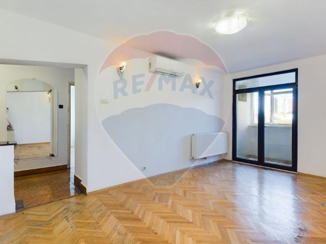 Apartament 3 camere vanzare in bloc de apartamente Bucuresti, Dristor vezi locația pe hartă
