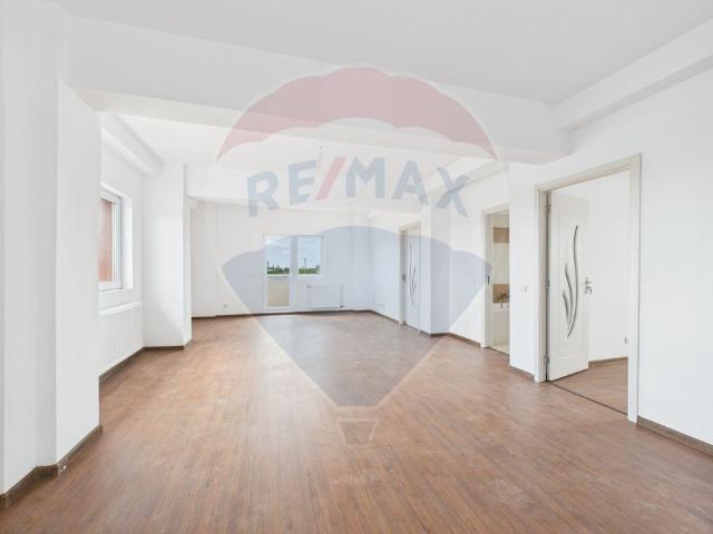 Apartament 3 camere vanzare in bloc de apartamente Bucuresti Ilfov, Chitila, Nord Vest vezi locația pe hartă