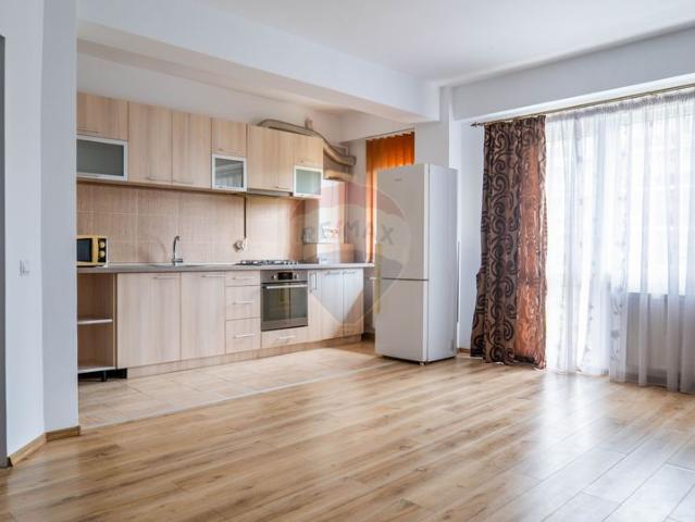 Apartament 3 camere vanzare in bloc de apartamente Bucuresti Ilfov, Dobroesti vezi locația pe hartă