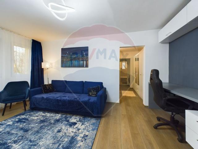 Apartament 3 camere vanzare in bloc de apartamente Bucuresti, Titan vezi locația pe hartă