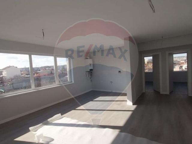 Apartament 3 camere vanzare in bloc de apartamente Constanta, Dacia vezi locația pe hartă