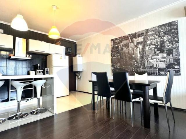 Apartament 3 camere vanzare in bloc de apartamente Constanta, Mamaia, Nord vezi locația pe hartă