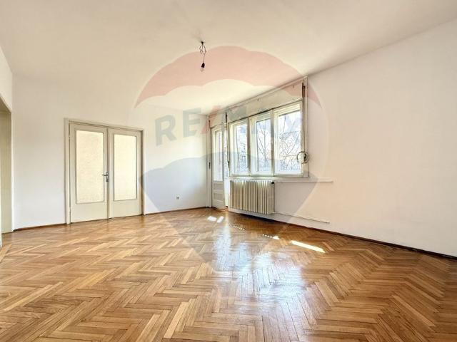 Apartament 3 camere vanzare in bloc de apartamente Cluj Napoca, Andrei Muresanu vezi locația pe hartă