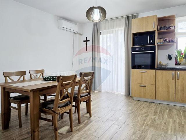 Apartament 3 camere vanzare in bloc de apartamente Cluj, Floresti vezi locația pe hartă