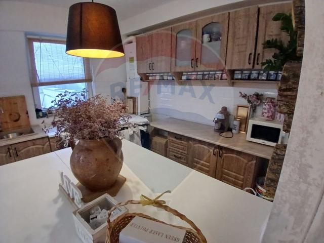 Apartament 3 camere vanzare in bloc de apartamente Cluj, Jucu de Sus vezi locația pe hartă