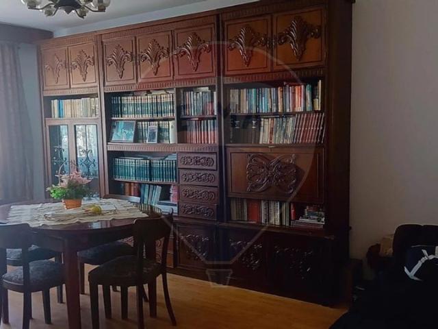 Apartament 3 camere vanzare in bloc de apartamente Dambovita, Targoviste, Ultracentral vezi locația pe hartă