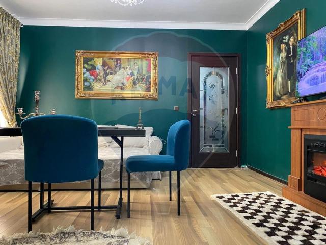 Apartament 3 camere vanzare in bloc de apartamente Iasi, Arcu vezi locația pe hartă