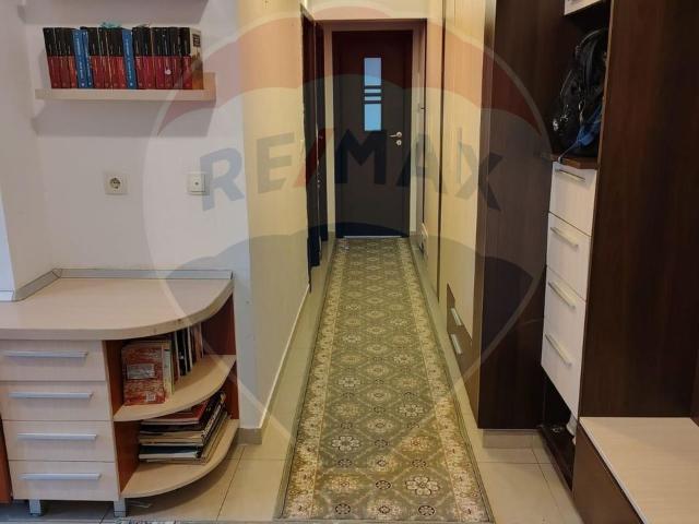 Apartament 3 camere vanzare in bloc de apartamente Iasi, Cug vezi locația pe hartă