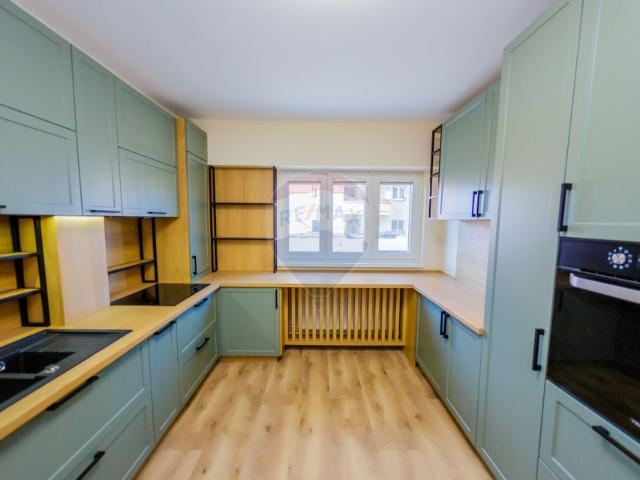 Apartament 3 camere vanzare in bloc de apartamente Maramures, Baia Mare, Progresul vezi locația pe hartă