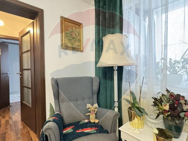 Apartament 3 camere vanzare in bloc de apartamente Sibiu, Medias, Est vezi locația pe hartă