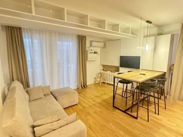 apartament 3 camere, vasile lascar, loc parcare