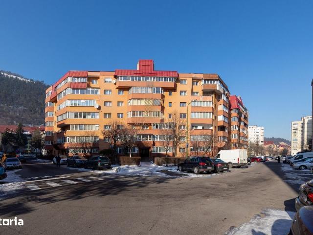 Apartament 3 camere, vedere superbă, Răcădău, str. Carpenului