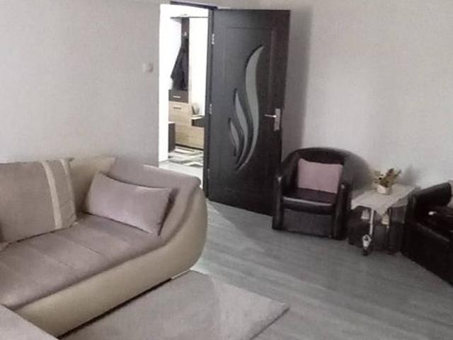 Apartament 3 camere Zona 2 Stejari etaj 3/4 72 mp