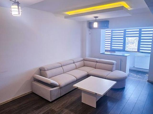 Apartament 3 camere Zona Centrală A. I. Cuza