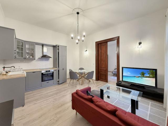 Apartament 3 camere, zona centrala!