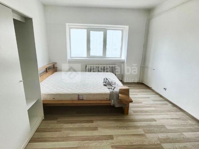 3 camere, apartament de vanzare Iasi judet, Strada Garii 8629 •