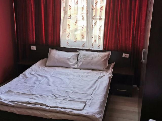 Apartament 3 camere zona Decebal/Vladimirescu Oradea, complet utilat
