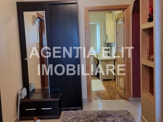 Apartament 3 camere, zona Directia Muncii