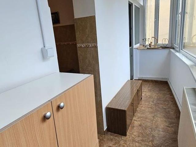 Apartament 3 camere zona Judetean,mobilat utilat,400 Euro