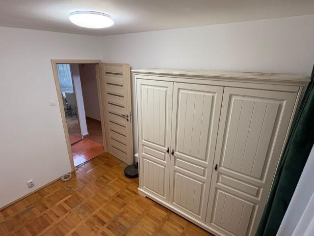 Apartament 3 camere Zona Lipovei Piata Noua Parter Oportunitate!