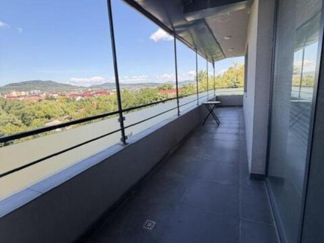 Apartament 3 camere, zona Stefan cel Mare