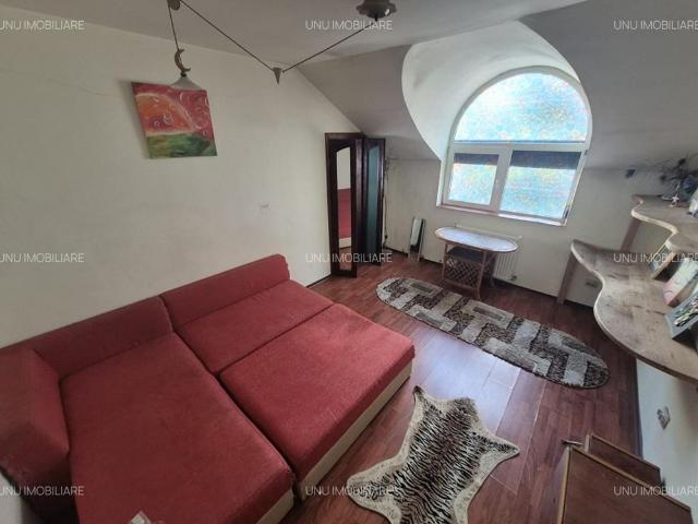 Apartament 3 camere zona Podu de Fier