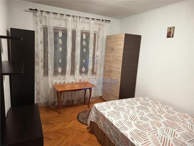 Apartament 3 camere zona Podu Ros Kaufland