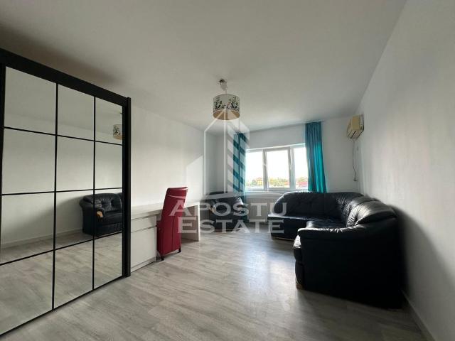 Apartament 3 camere zona Polivalenta